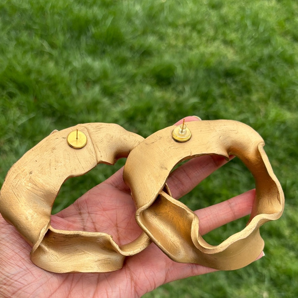 Elegant Gold Statement Earrings - Picture 6 of 6